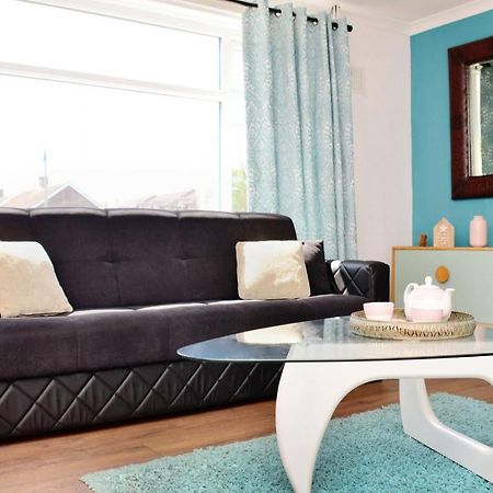 Sm Dreams Unlimited Serviced Accommodation- Stanwell-Staines-Heathrow المظهر الخارجي الصورة