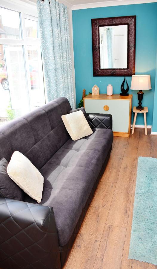 Sm Dreams Unlimited Serviced Accommodation- Stanwell-Staines-Heathrow المظهر الخارجي الصورة