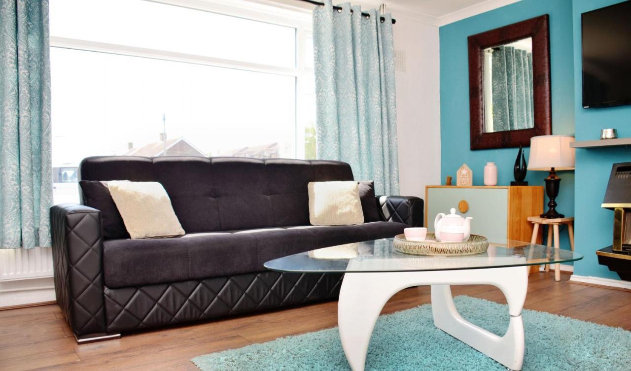 Sm Dreams Unlimited Serviced Accommodation- Stanwell-Staines-Heathrow المظهر الخارجي الصورة