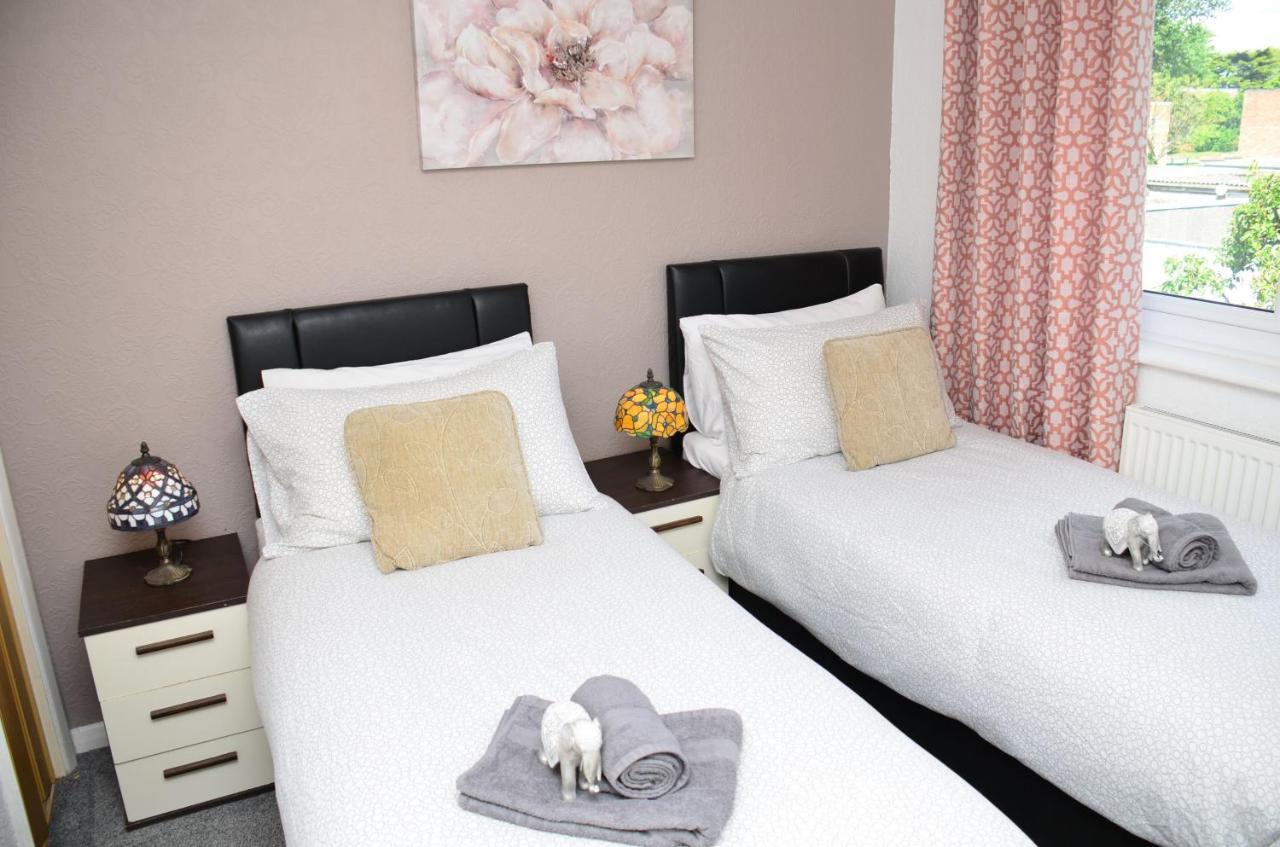 Sm Dreams Unlimited Serviced Accommodation- Stanwell-Staines-Heathrow المظهر الخارجي الصورة