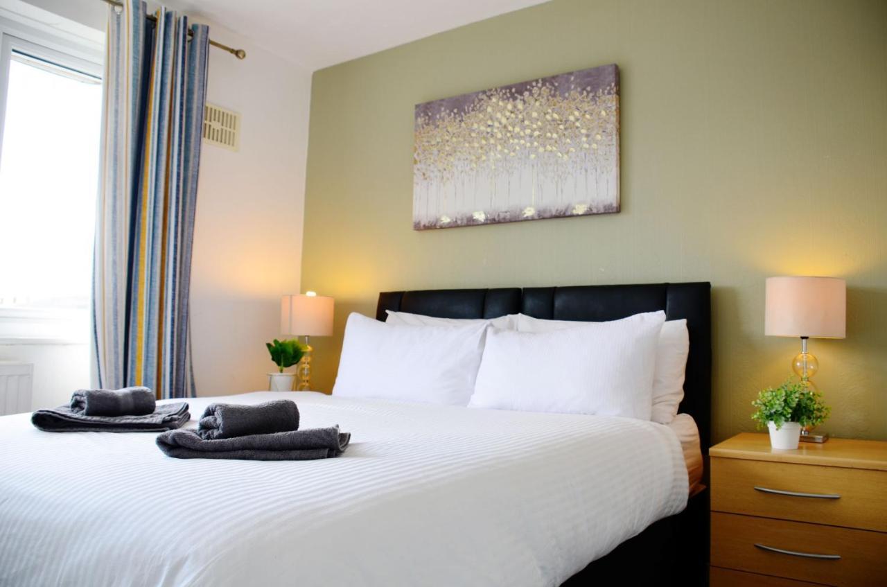 Sm Dreams Unlimited Serviced Accommodation- Stanwell-Staines-Heathrow المظهر الخارجي الصورة