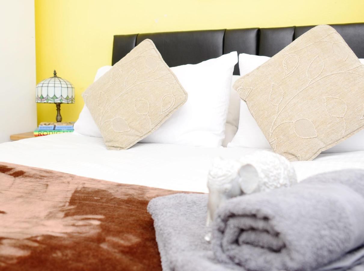 Sm Dreams Unlimited Serviced Accommodation- Stanwell-Staines-Heathrow المظهر الخارجي الصورة